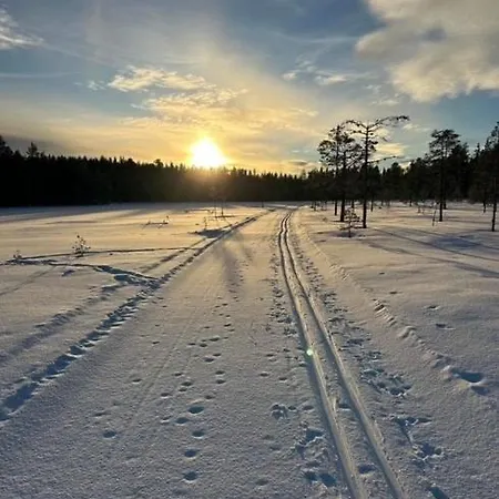 בית נופש Historic Finnish Croft In The Heart Of Finnskogen *